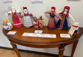 Выставки «Народная тряпичная кукла» и «Поморский лад»
